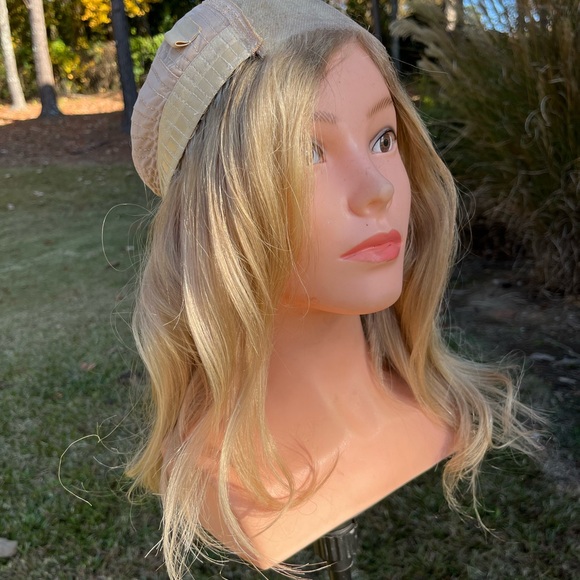 Lace top ash blonde kosher human hair wig - Picture 7 of 8